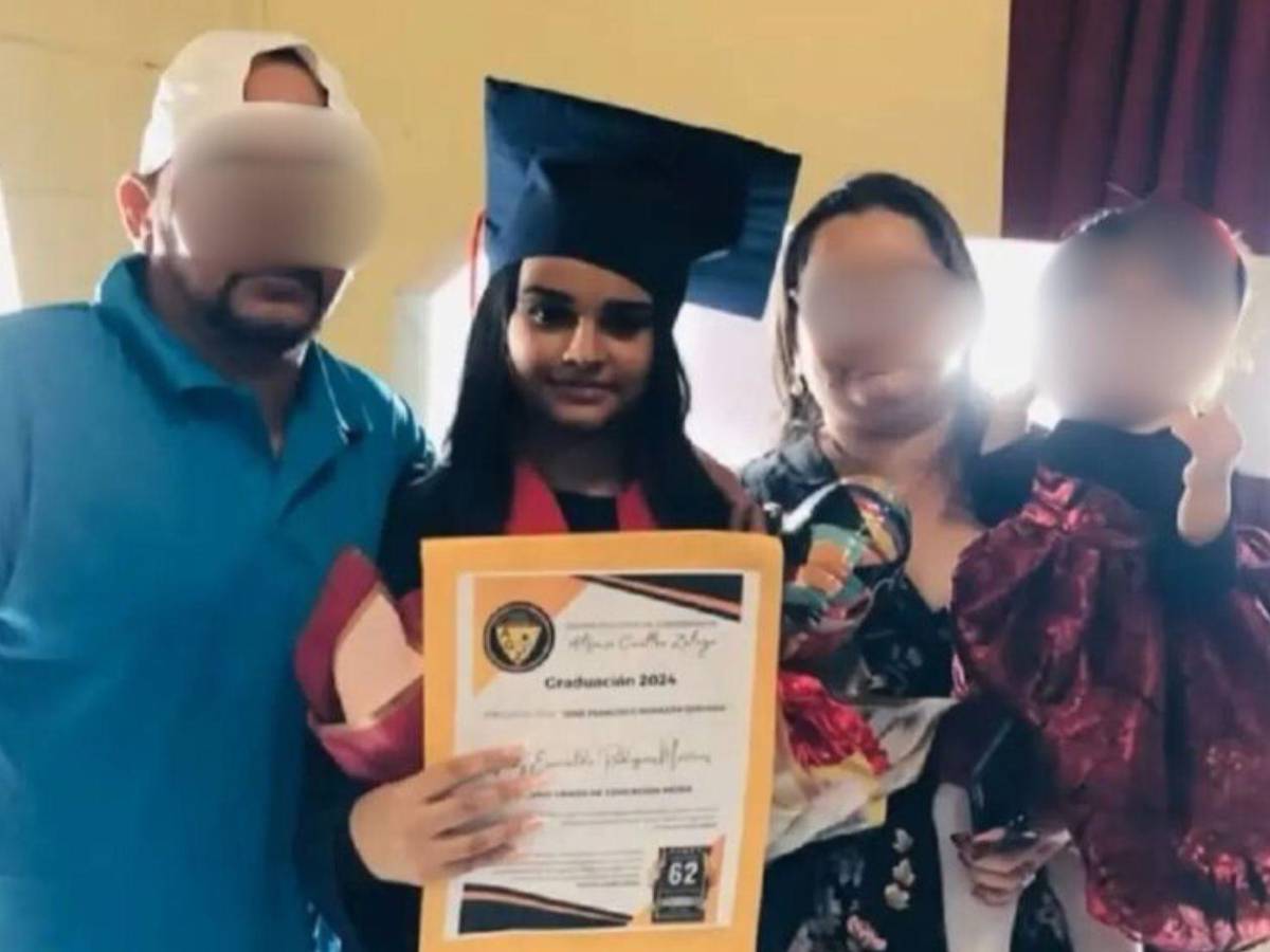 Desgarradores mensajes en funeral de quinceañera que murió tras accidente en Olancho