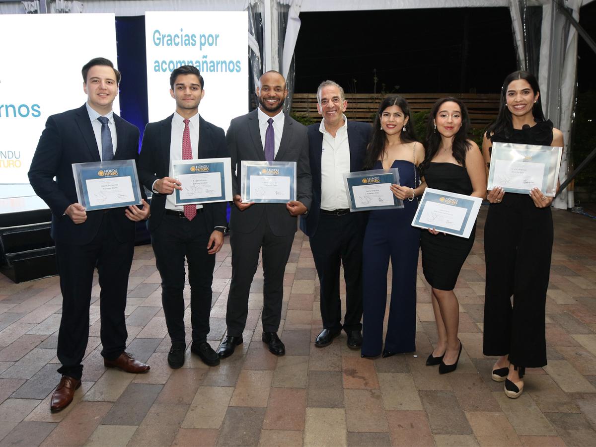 Fundación Ficohsa apoya a jóvenes hondureños para estudiar en el extranjero