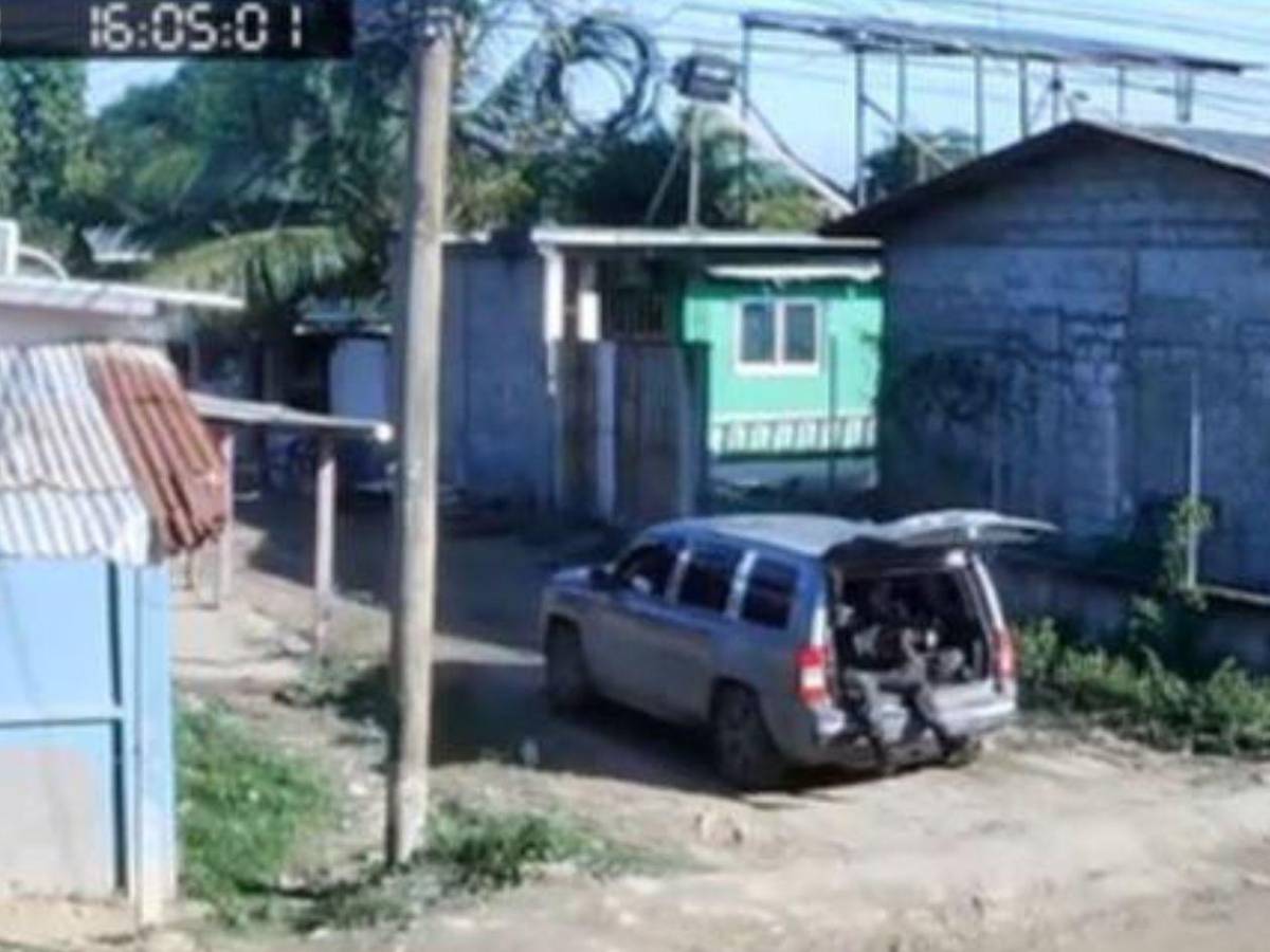 Hallan vehículo utilizado por sicarios en masacre en la Rivera Hernández