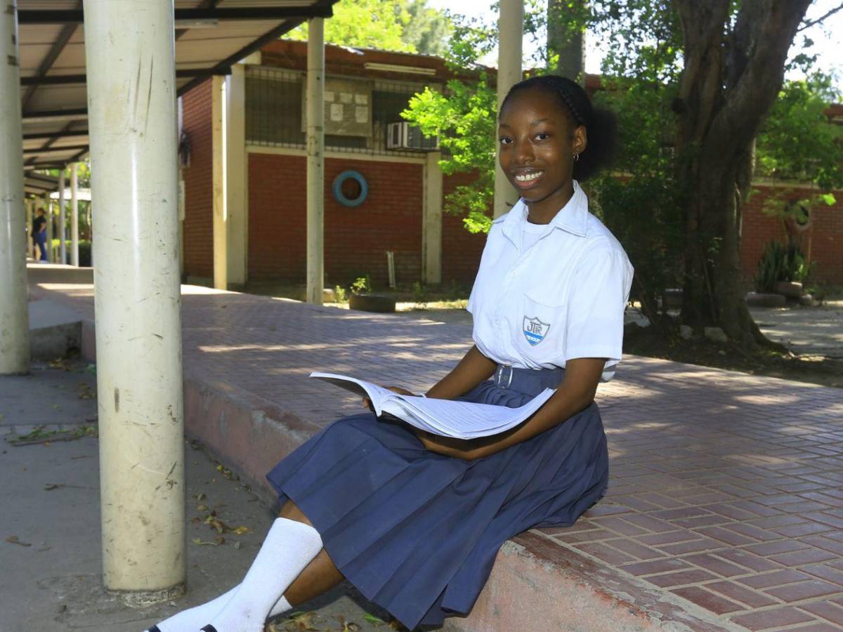 Orgullo académico: Ellos son los 8 mejores estudiantes del JTR este 2025