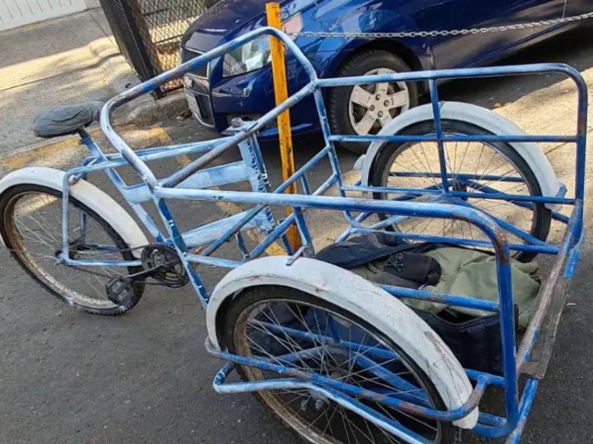 ¡De terror! Matan a mujer, la meten en un tambo y luego pasean su cuerpo en un triciclo