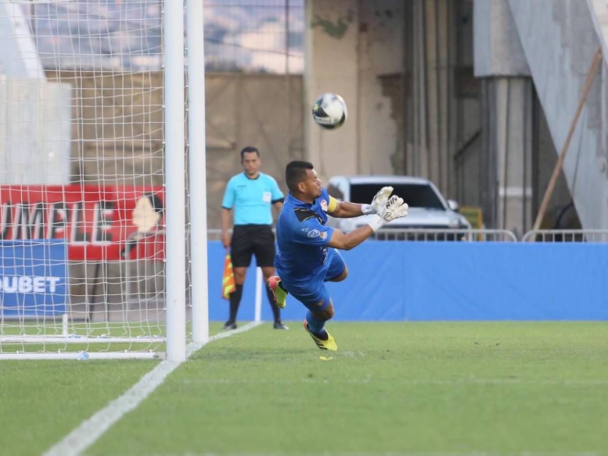 Pelea entre jugadores de Real España, festejo de Génesis y las chicas