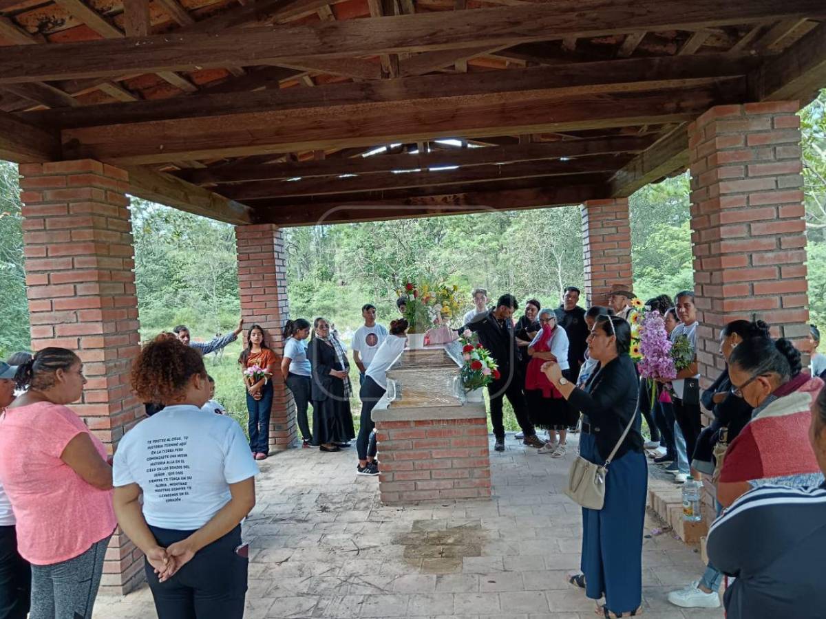 Triste adiós a exreina de belleza: Nueva Armenia despide a Jancy España