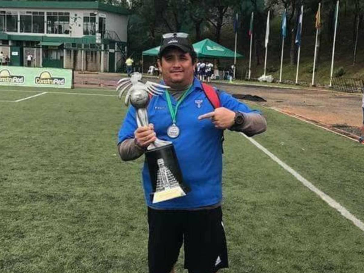 Entrenador explota tras fichaje de Davis Flow por equipo hondureño: Hay que ser payaso