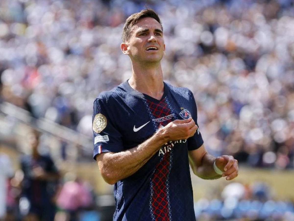 Barcelona sufre otro revés con Julián, decisión de Olise con Real Madrid y Xabi sorprende