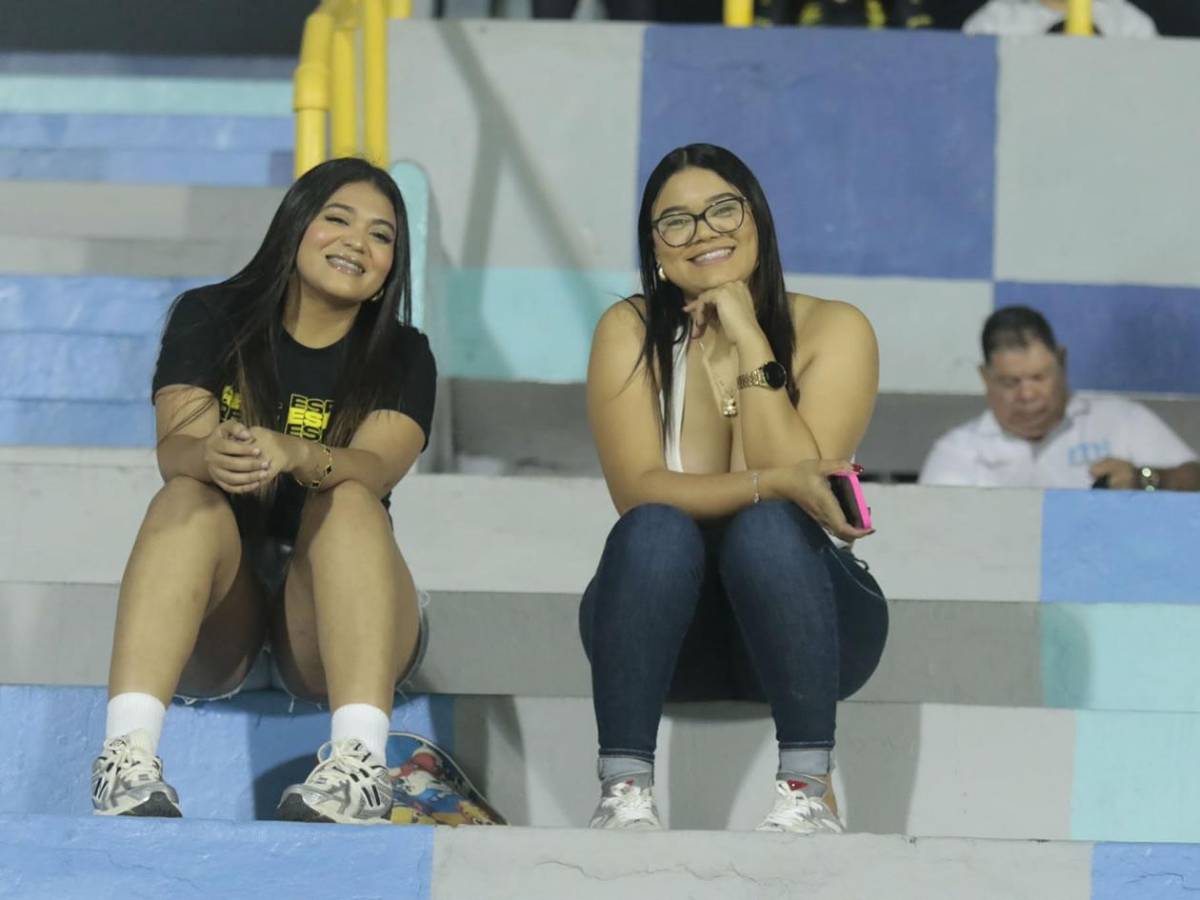 Real España de fiesta, dardo del 'Droopy' a Menjívar y bellas chicas en el Morazán