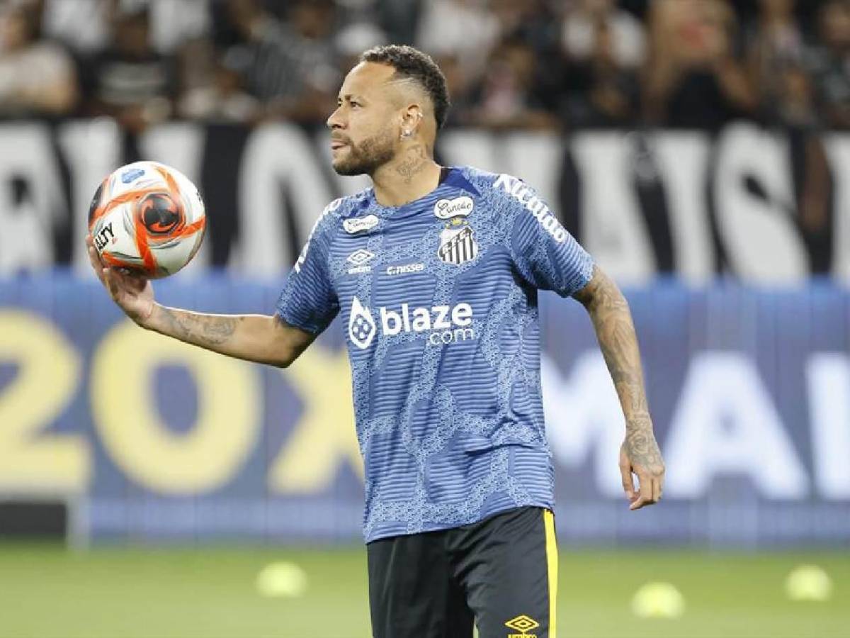 Neymar sufrió su primera derrota, su dura crítica en Brasil y gesto con Depay