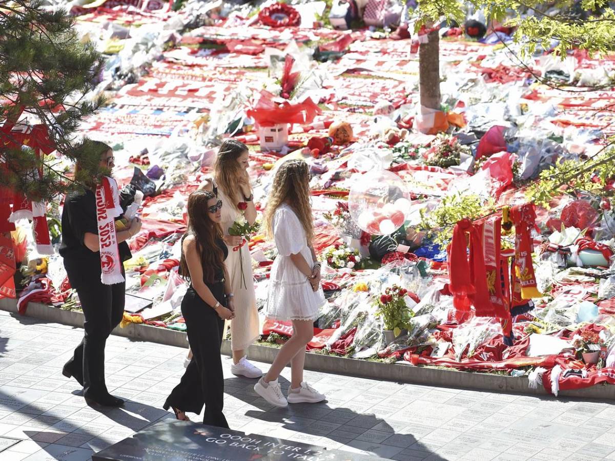 Esposa de Diogo Jota reaparece en emotivo homenaje en Liverpool: las desgarradoras imágenes