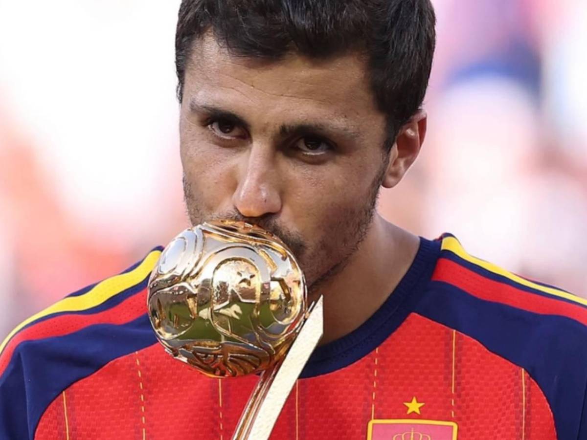 Dos cracks al Real Madrid, se va del Barcelona y hondureño es noticia