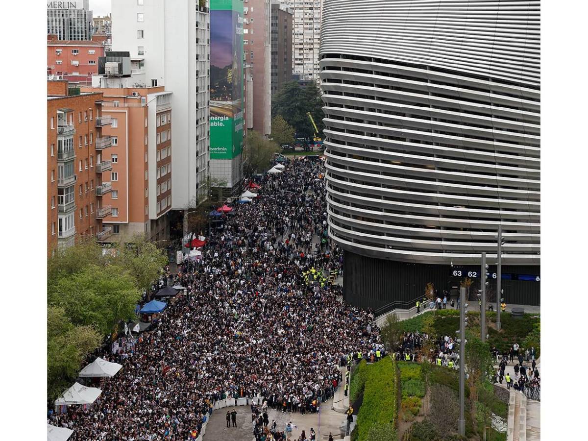 Creen en la remontada: el impresionante recibimiento al Real Madrid a su llegada al Bernabéu