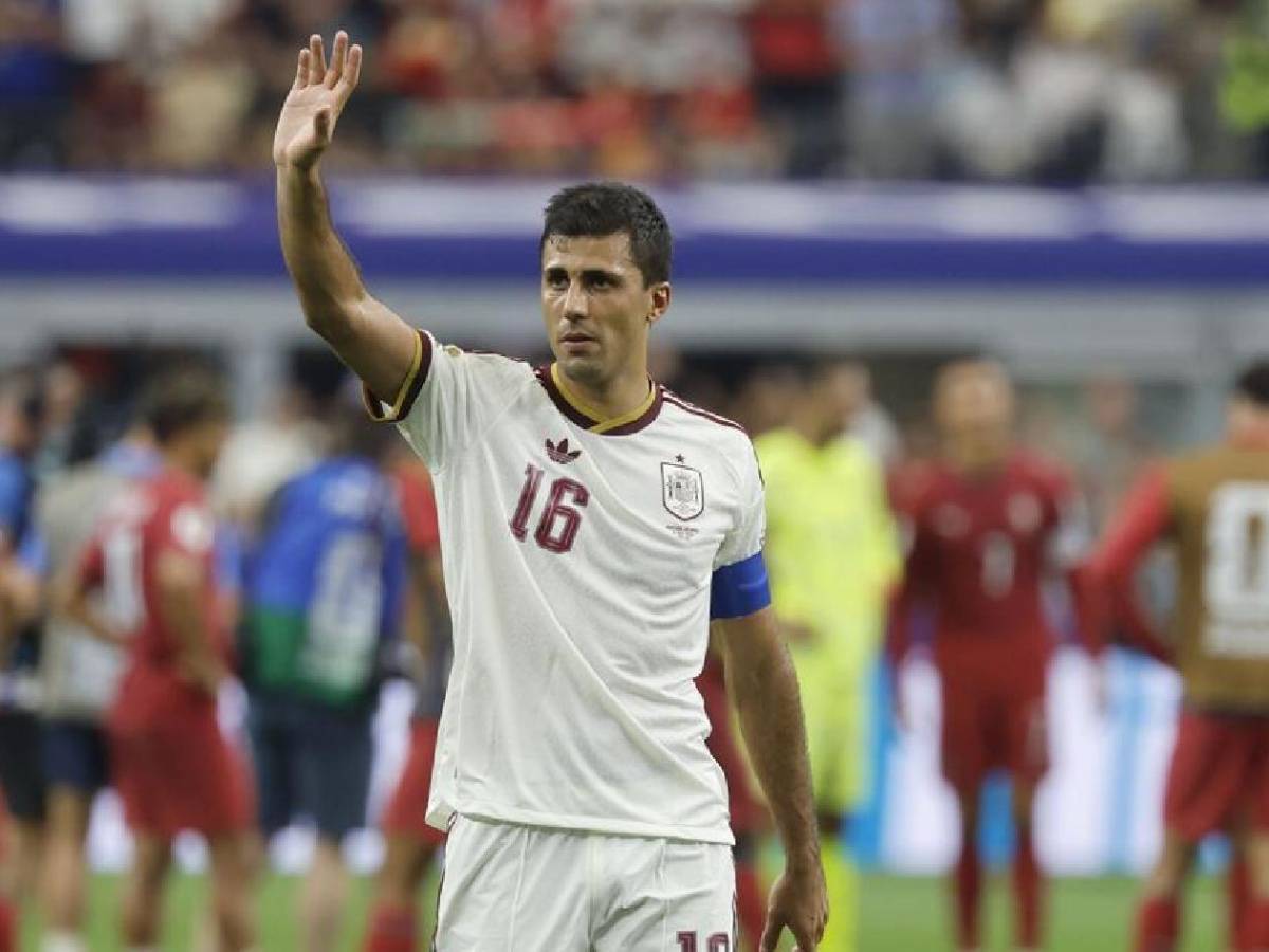 City da respuesta a nueva oferta del Barcelona: Rodri con giro sobre su fichaje
