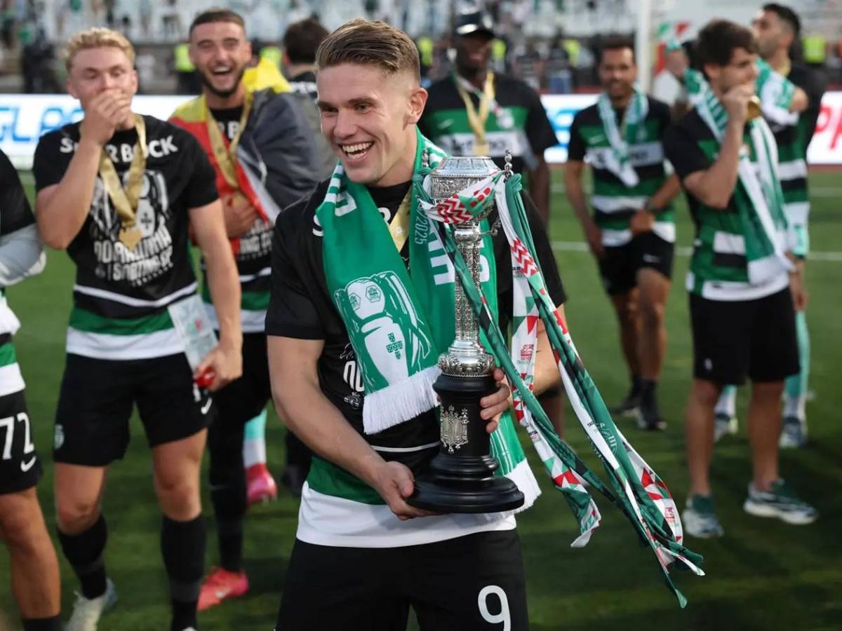 Fue el mejor goleador del mundo y rompió con su novia por insólito motivo: la dejó tirada