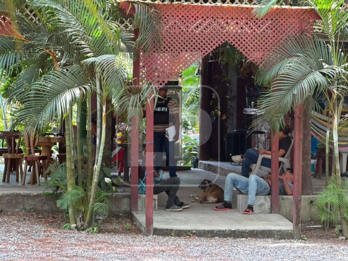 En fotos: Acribillan a dos supuestos miembros de la banda Los Grillos en El Porvenir
