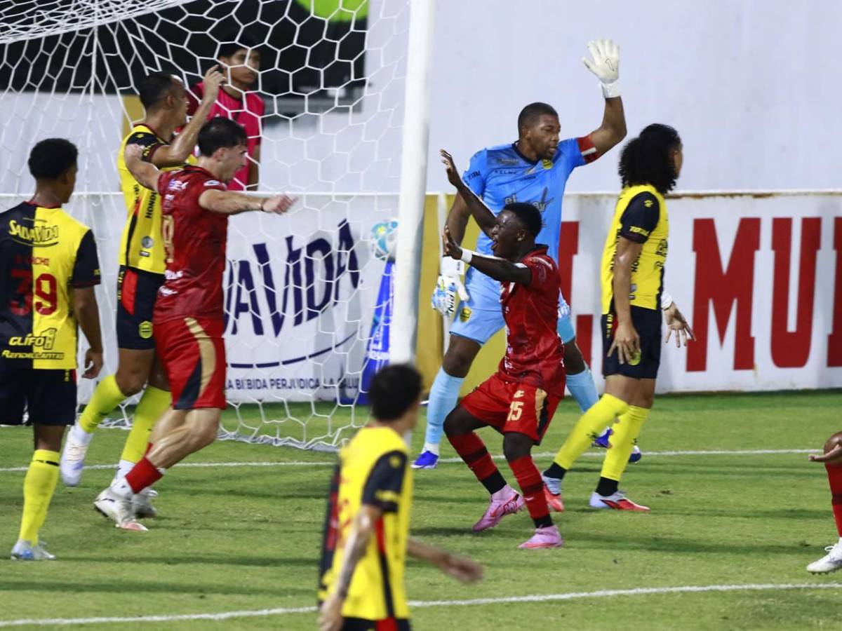 Susto en el Real España, debut de Mauro Reyes y la chica sensación del Choloma