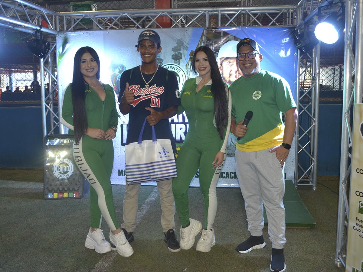 Cemento Bijao con su Team Bijao llevó alegría y mucha diversión en el Dia del Albañil Hondureño.