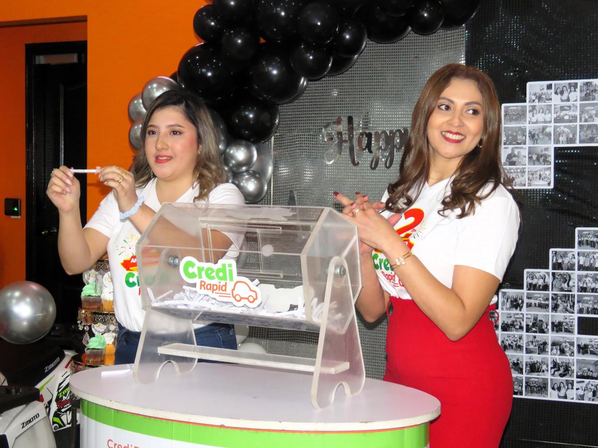 El cliente Gerson David Quijada Reyes, fue el favorecido con el premio de una cuatrimoto.