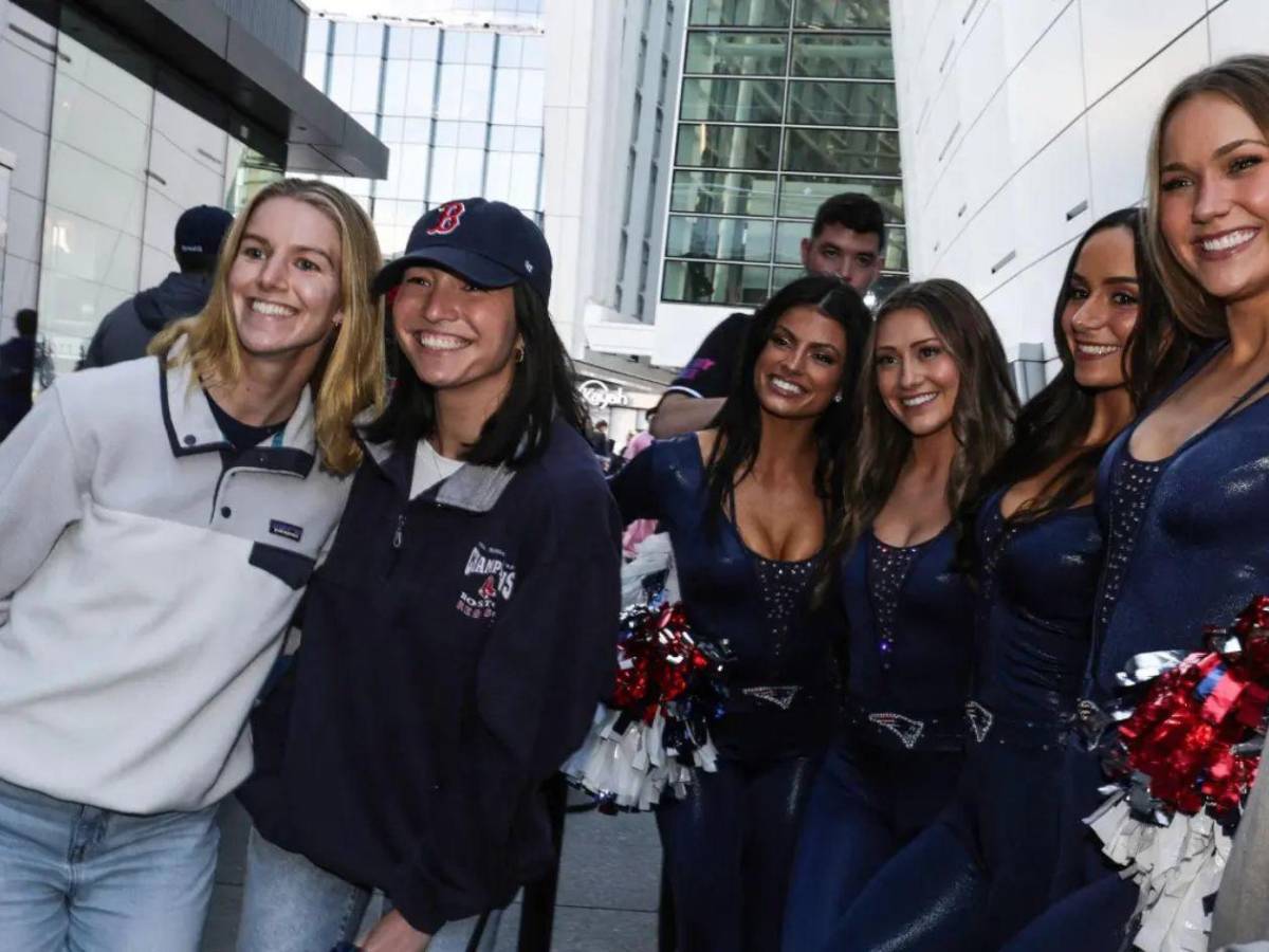 Super Bowl: Famosos presentes, sorprenden a Bad Bunny y así llegó Justin Bieber