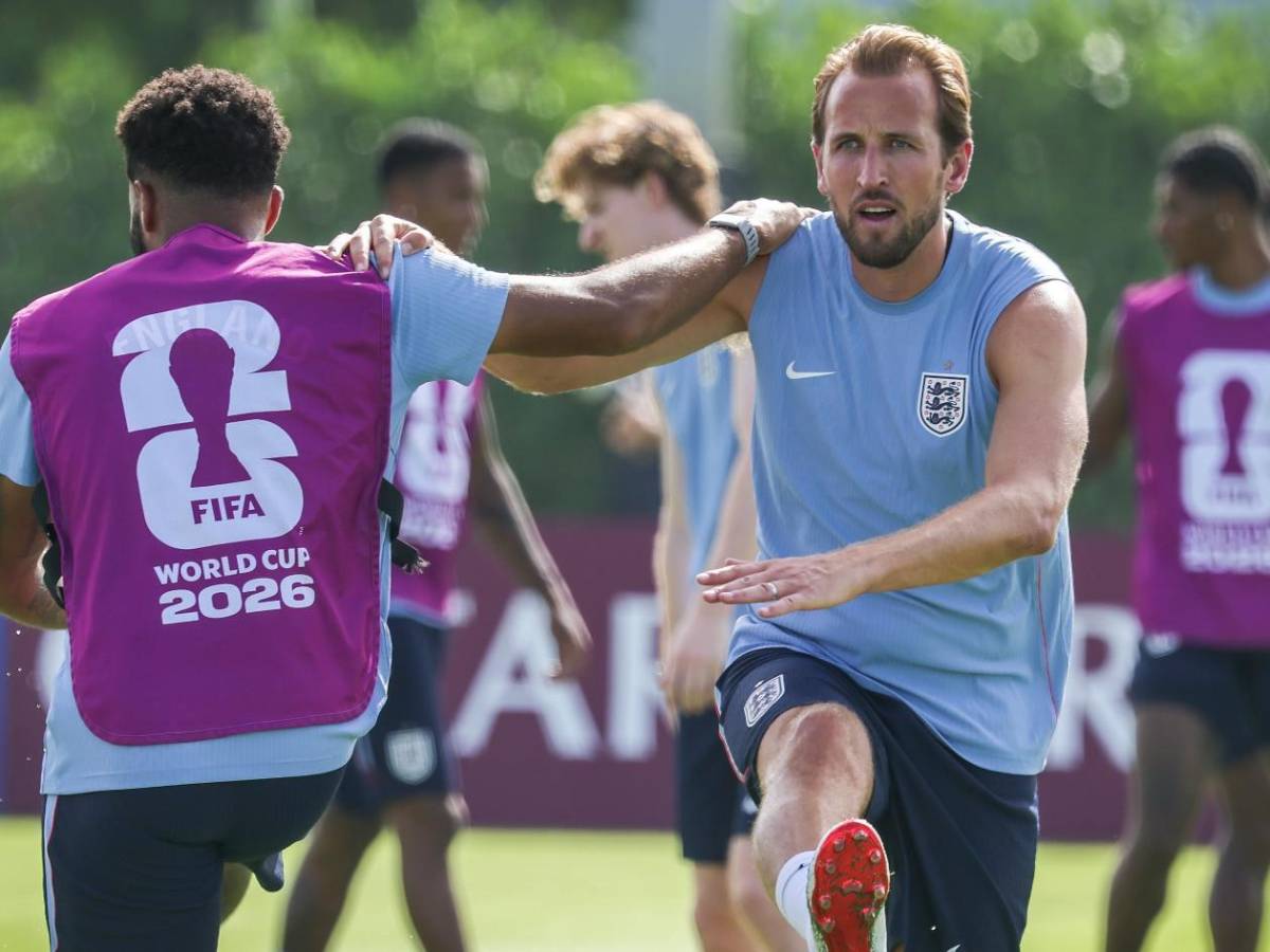 Hombre armado irrumpe concentración de Inglaterra en pleno Mundial: Así terminó el susto