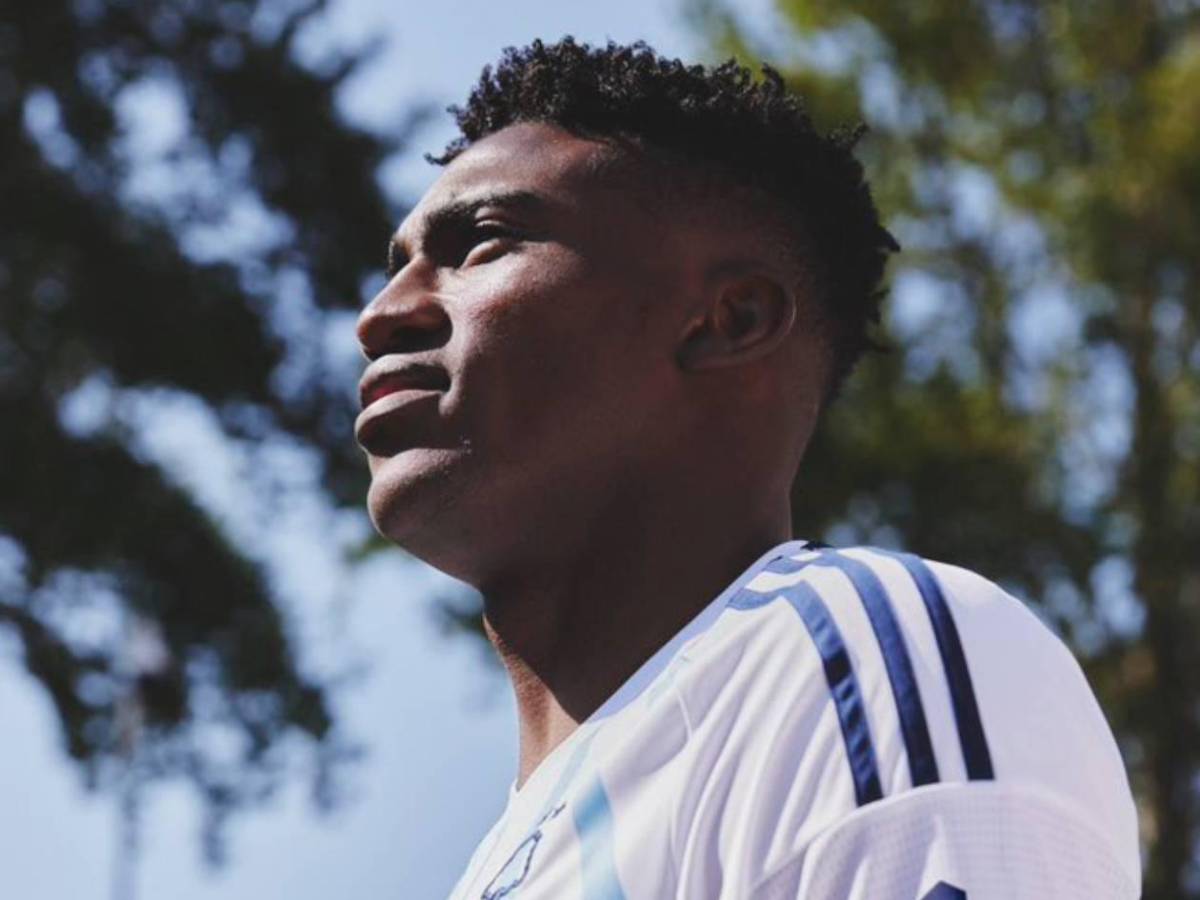 Piden rezar por él: Famoso futbolista en coma y su DT es señalado