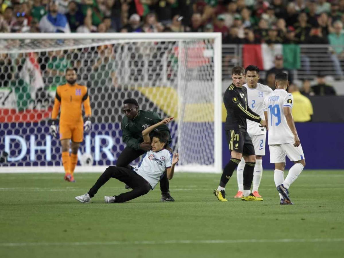 Tristeza de Honduras, bronca de México, feo gesto del 'Vasco' con Quioto y pelea en las gradas