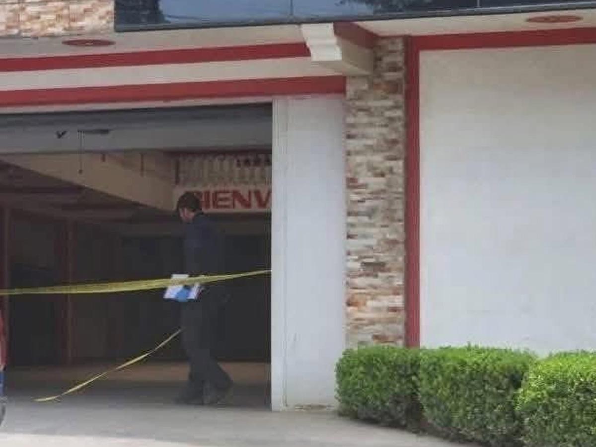 Esto revela autopsia de joven que murió en un motel después de ingresar con dos hombres