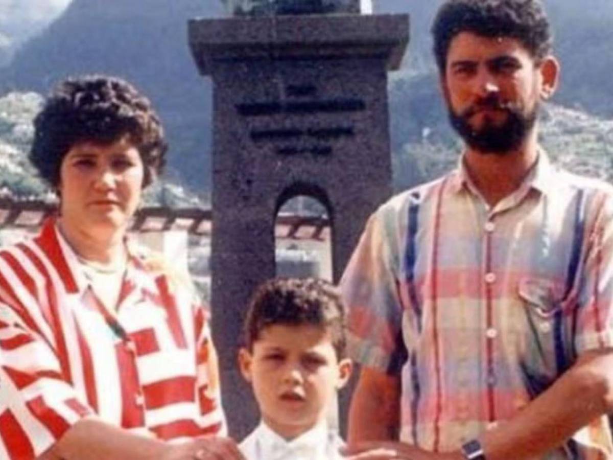 ¿Quién es el 'desconocido' padre de Cristiano Ronaldo? La viral foto que conmueve al mundo
