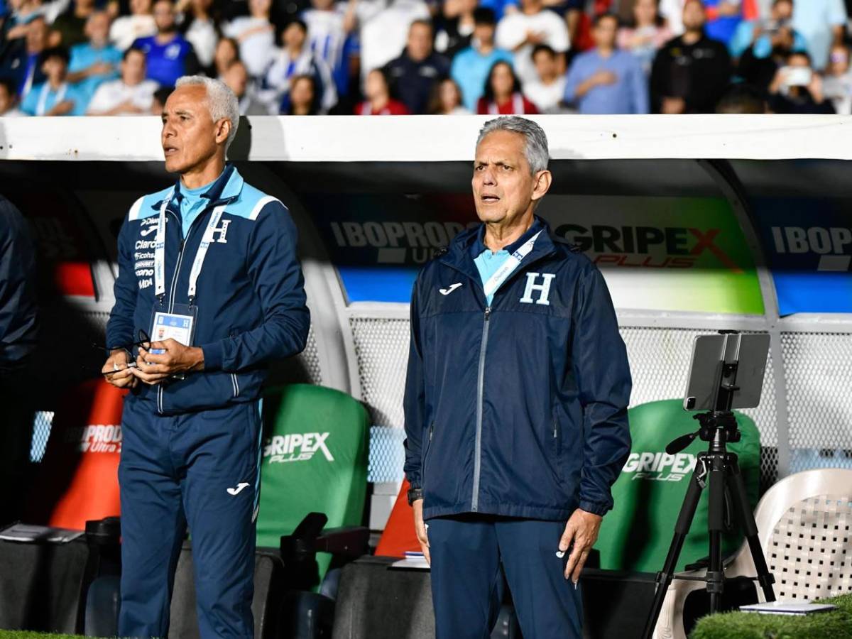Honduras festeja vs Antigua y Barbuda, show de diputado, lindas chicas y jugador abucheado