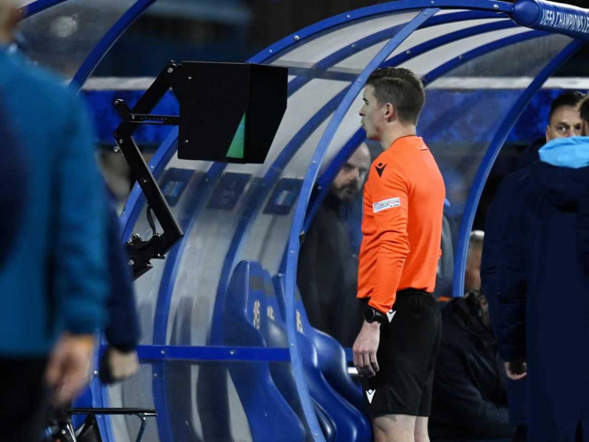 Nuevas reglas en el fútbol: VAR, porteros en peligro y fuera de juego