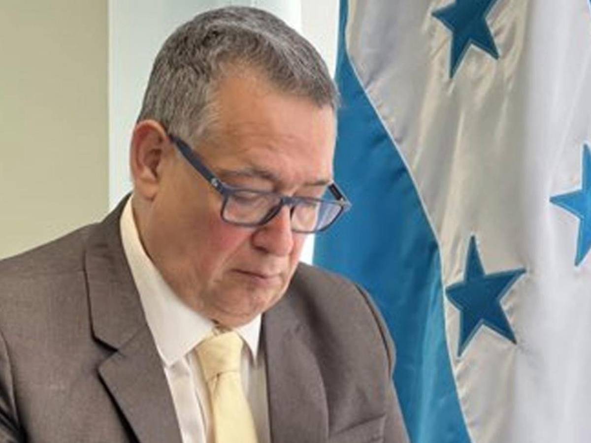 Ricardo Salgado e Iroshka Elvir desatan pelea en redes: “No sabe quién soy yo”