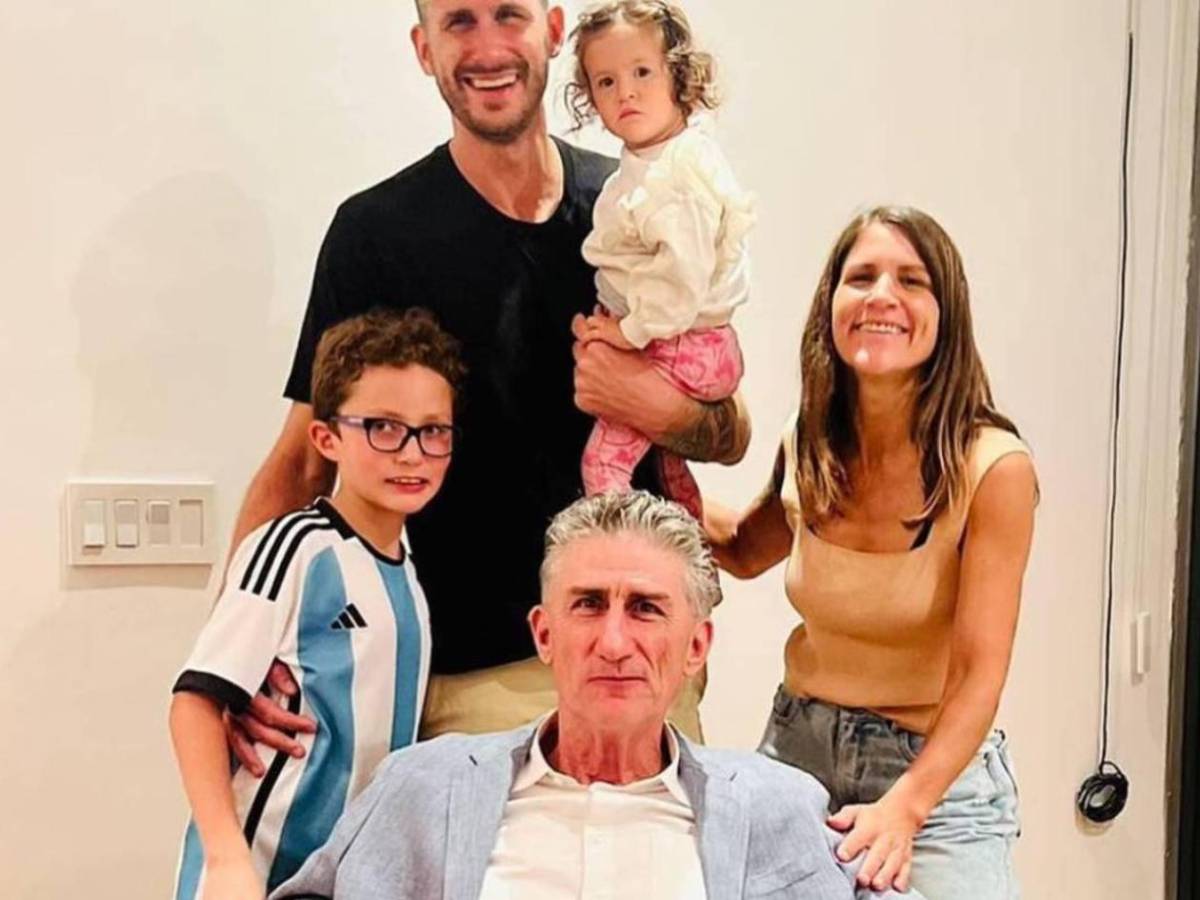 Esposa de famoso técnico impacta con relato sobre rara enfermedad que sufre el DT: Nunca se dio cuenta