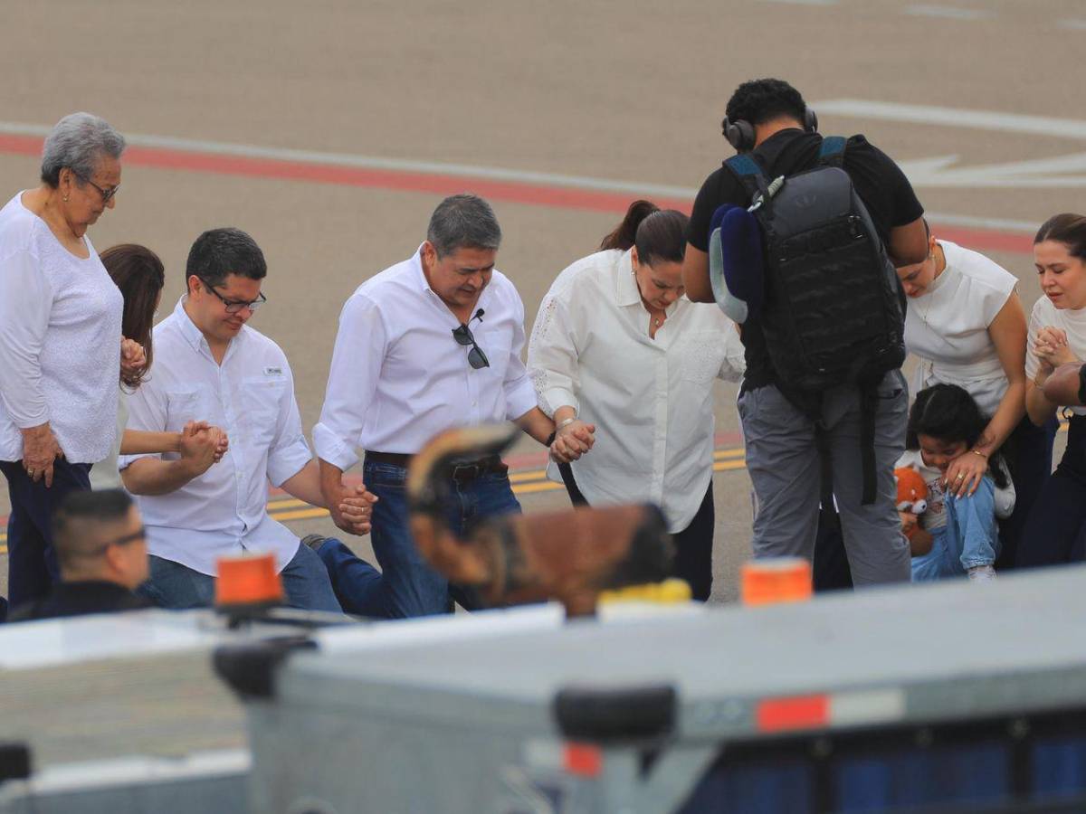 La llegada de Juan Orlando Hernández a Honduras en imágenes