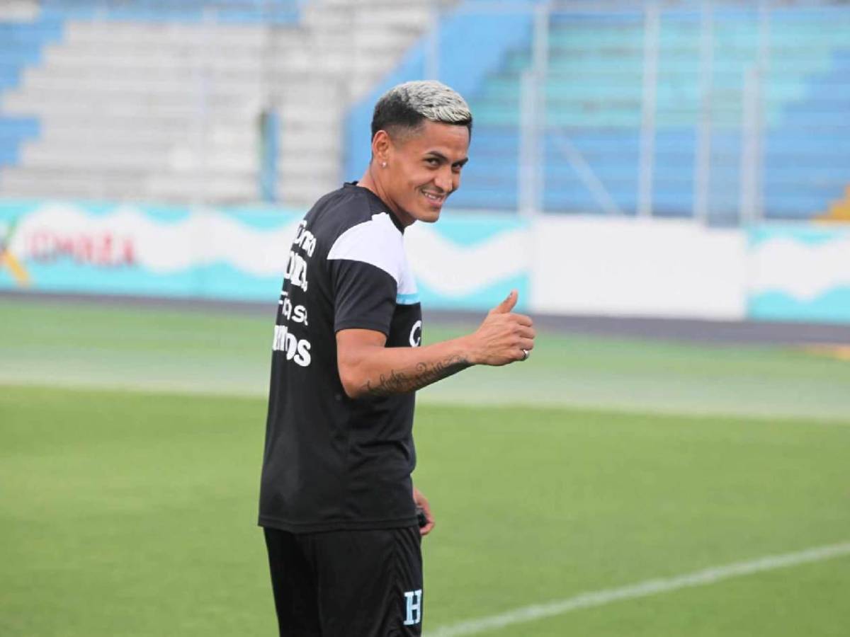 La decisión de Nájar que sorprendió, legionarios presentes y dos no entrenaron
