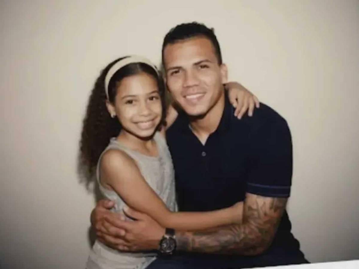 Así es la vida de la esposa de Arnold Peralta a 10 años de la muerte del futbolista