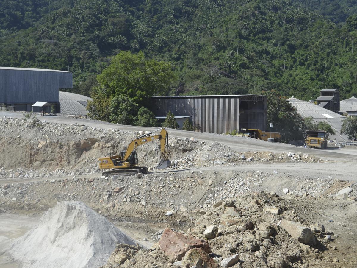 Cenosa está presente en todo tipo de proyectos ya sean de construcción residencial, construcción comercial, obras públicas civiles, o proyectos de rehabilitación.