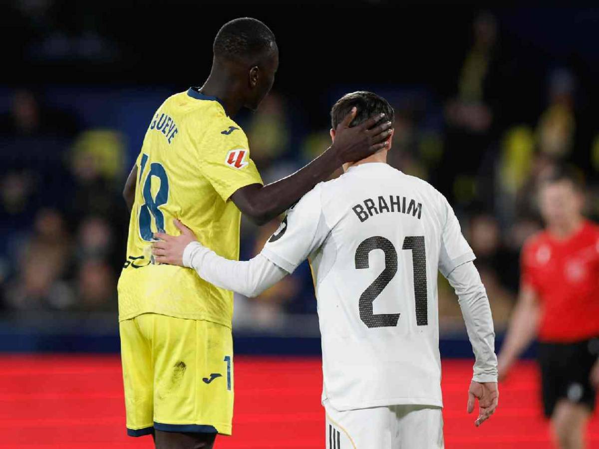 Beso de Mbappé a compañero, Brahim la pasó mal y VAR no intervino en polémica