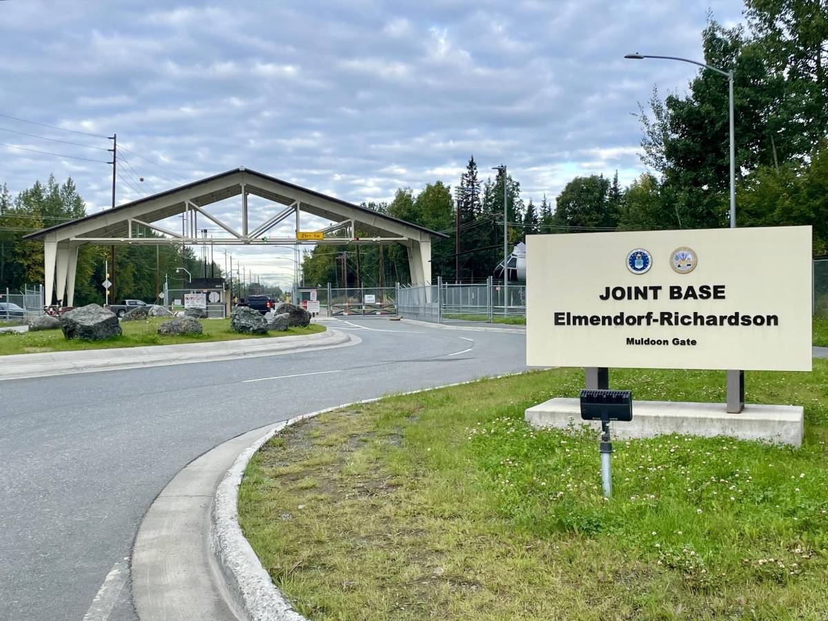 Así es la base militar que será el escenario de la cumbre Trump-Putin en Alaska