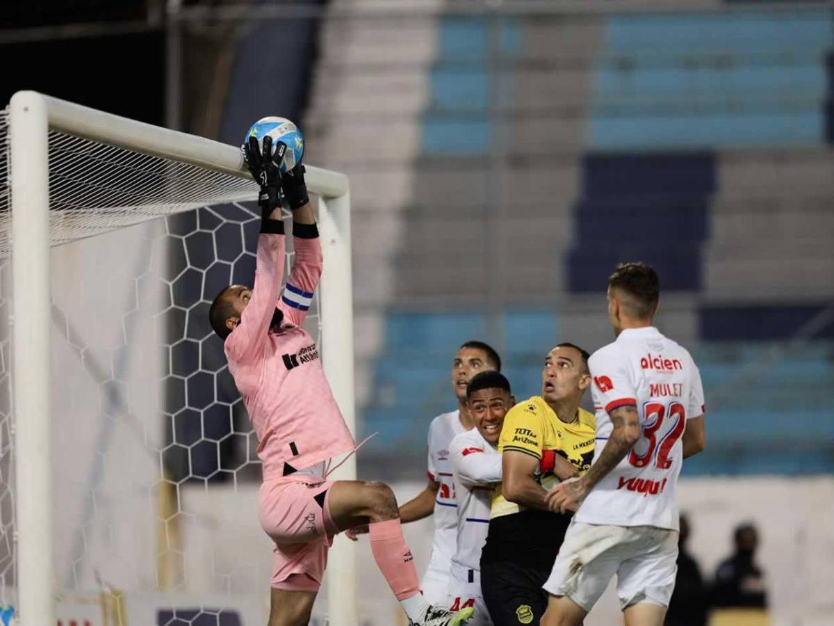 Euforia de Olimpia, Real España sufre y discusión de Jeaustin Campos y Espinel