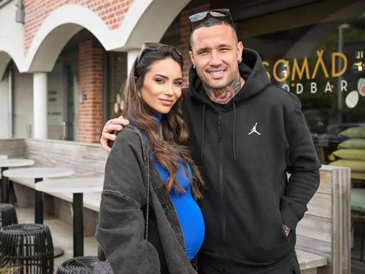 Futbolista confiesa mantener relaciones 500 veces al año y revela su salario