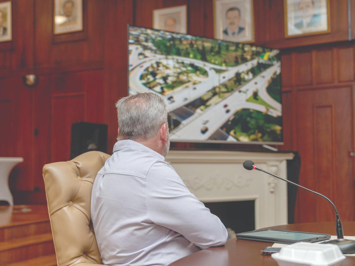 A finales del año empezarán a construir intercambiador de Los Cármenes y el Segundo Anillo