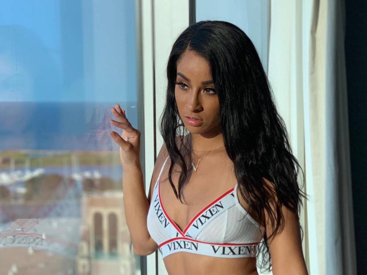 Actriz de cine para adulto alista boda con famoso futbolista