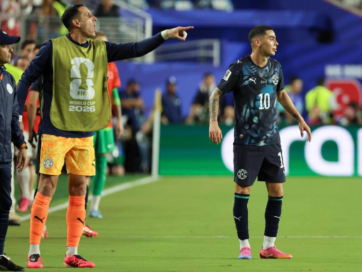 Barton con escandalosa expulsión en el Mundial, ley 'Vinicius-Prestianni' y bronca