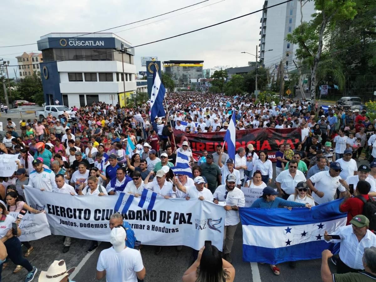Opositores marchan en San Pedro Sula y exigen la Cicih