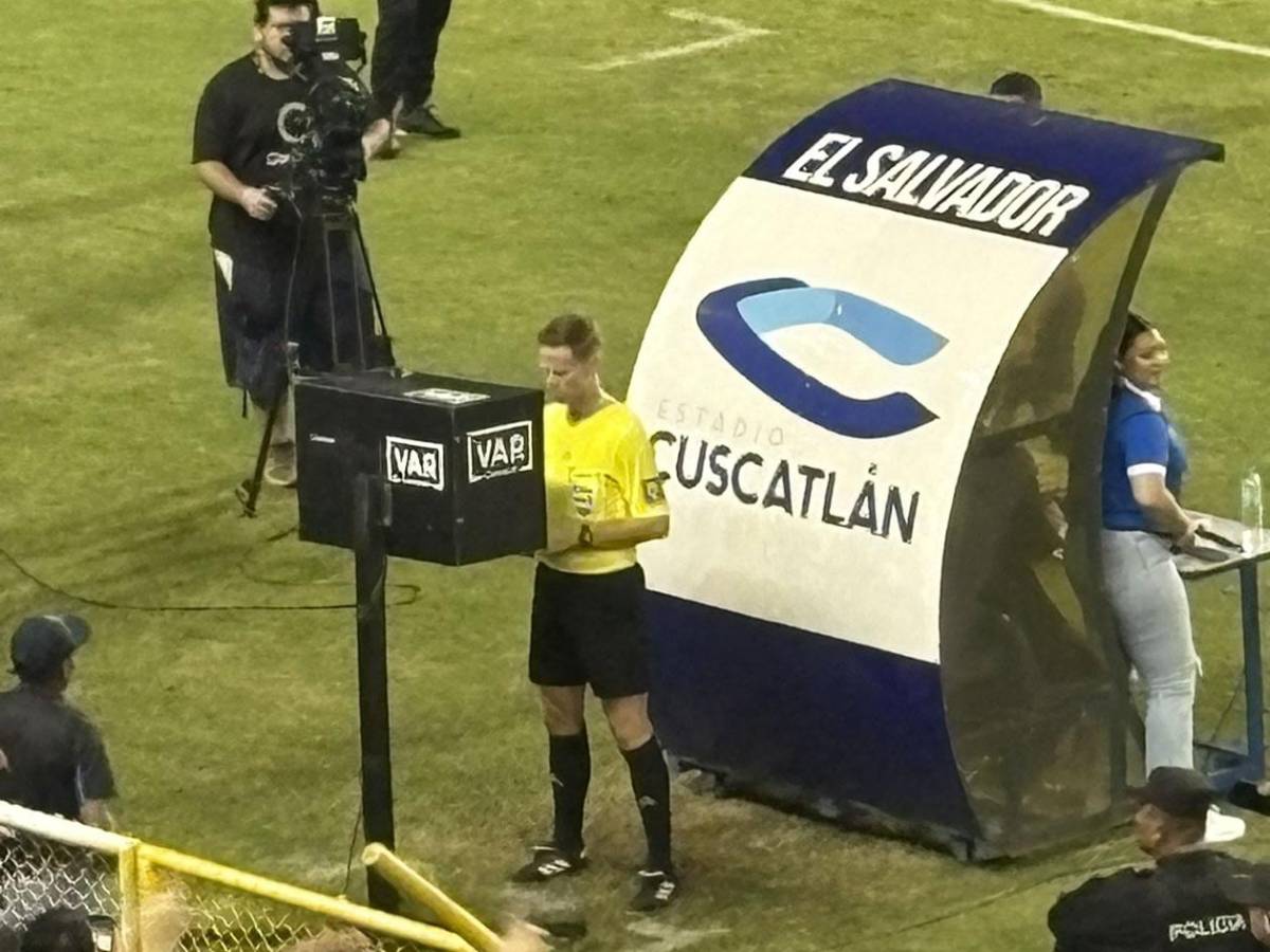 Revelan verdad del polémico gol de Panamá y qué pasó con el VAR: brutal enfado en El Salvador