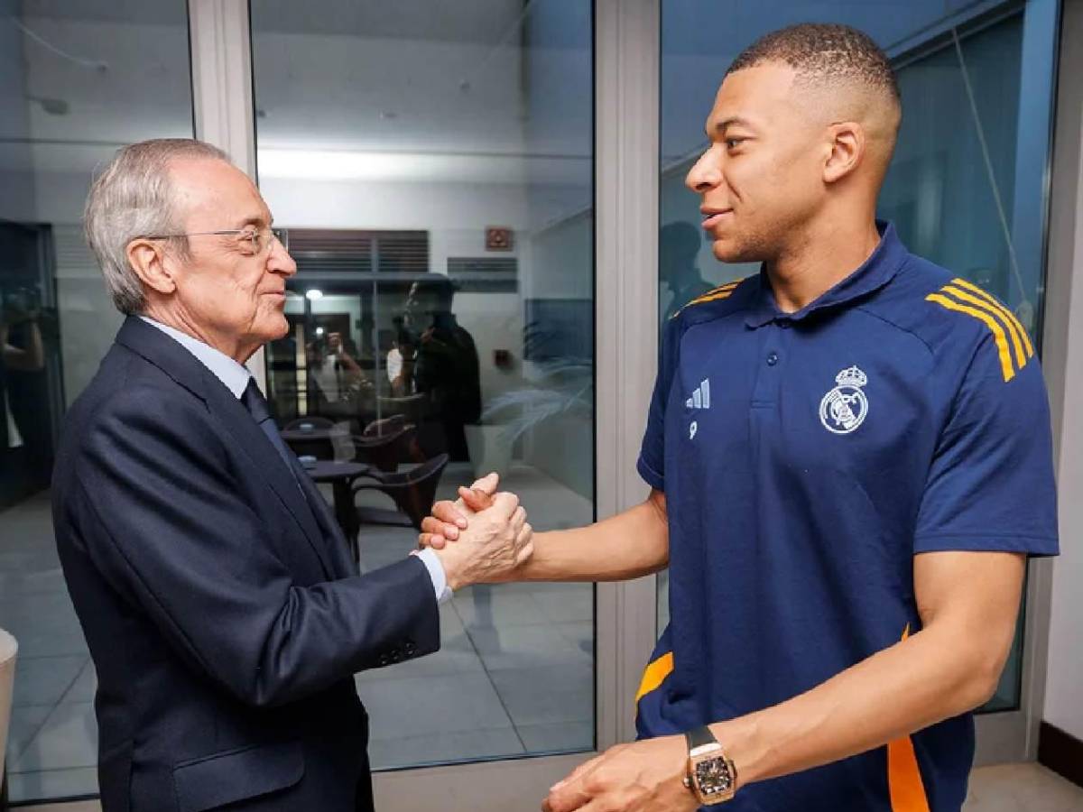 Tensión previo al Barcelona-Real Madrid, lamentables gritos, pelea y detenido