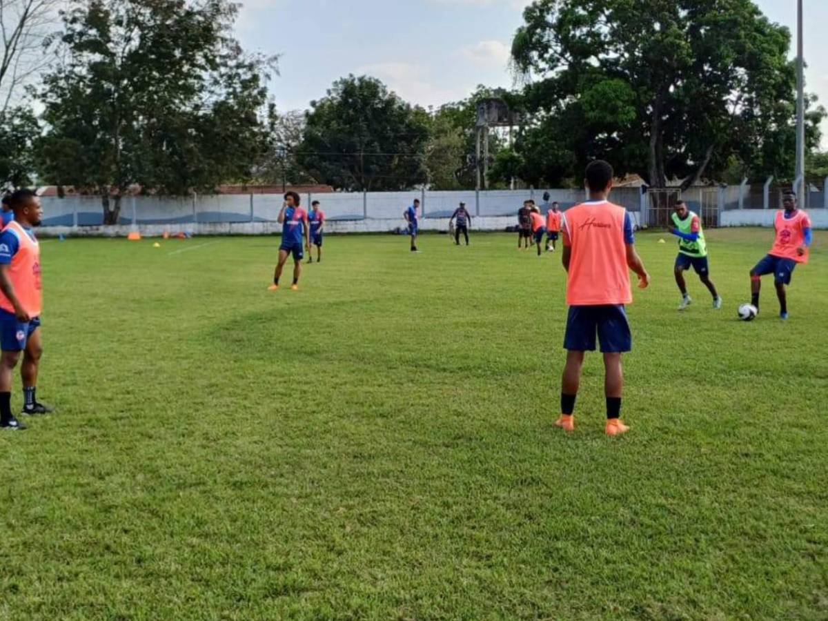 Insólito: Equipo de Honduras pide desaparecer y denuncia a cuatro futbolistas