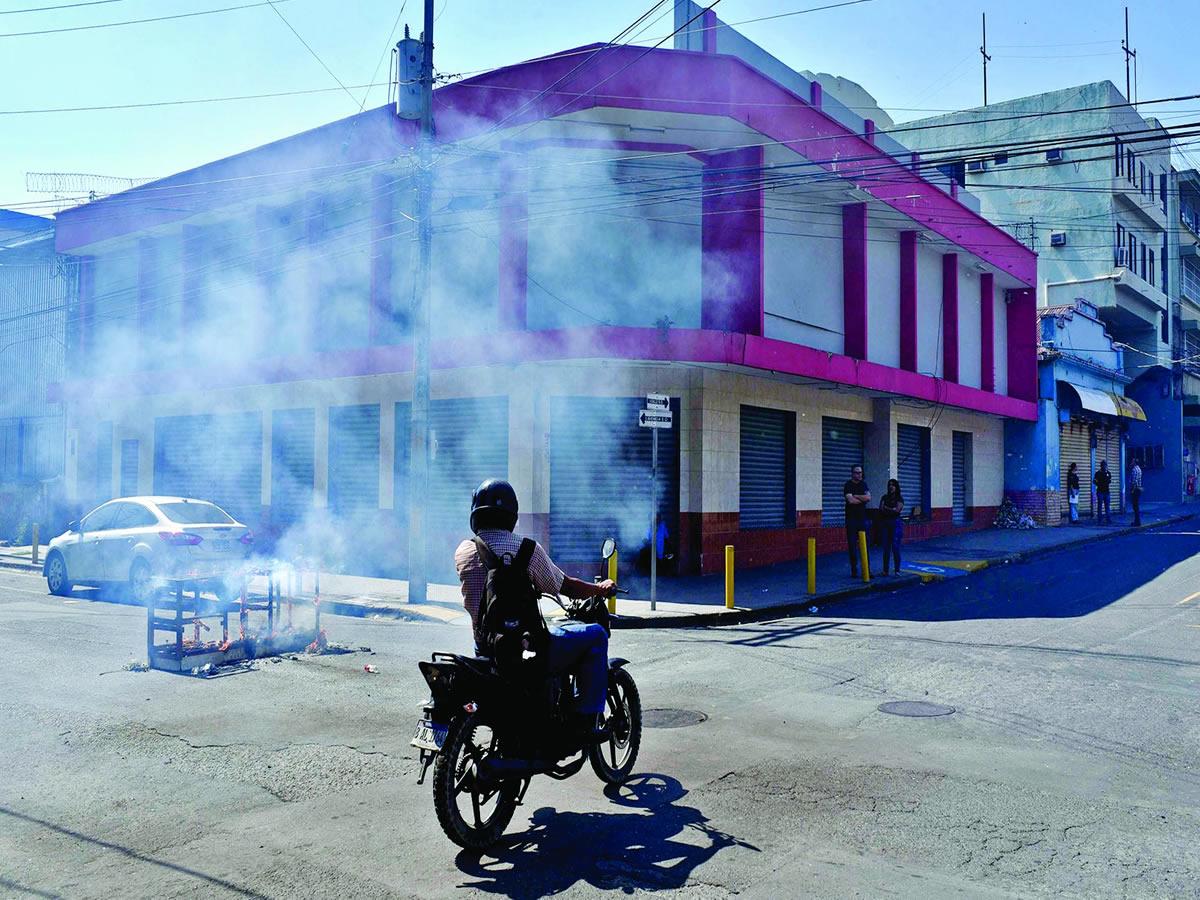 $!Las concurridas avenidas estaban casi desérticas por los disturbios.