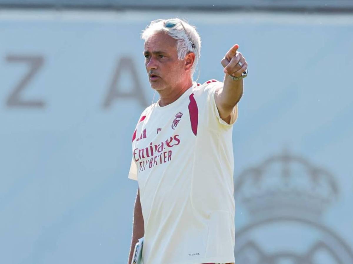 Mercado: Mourinho pide sacar a tres futbolistas del Real Madrid y recibe respuesta