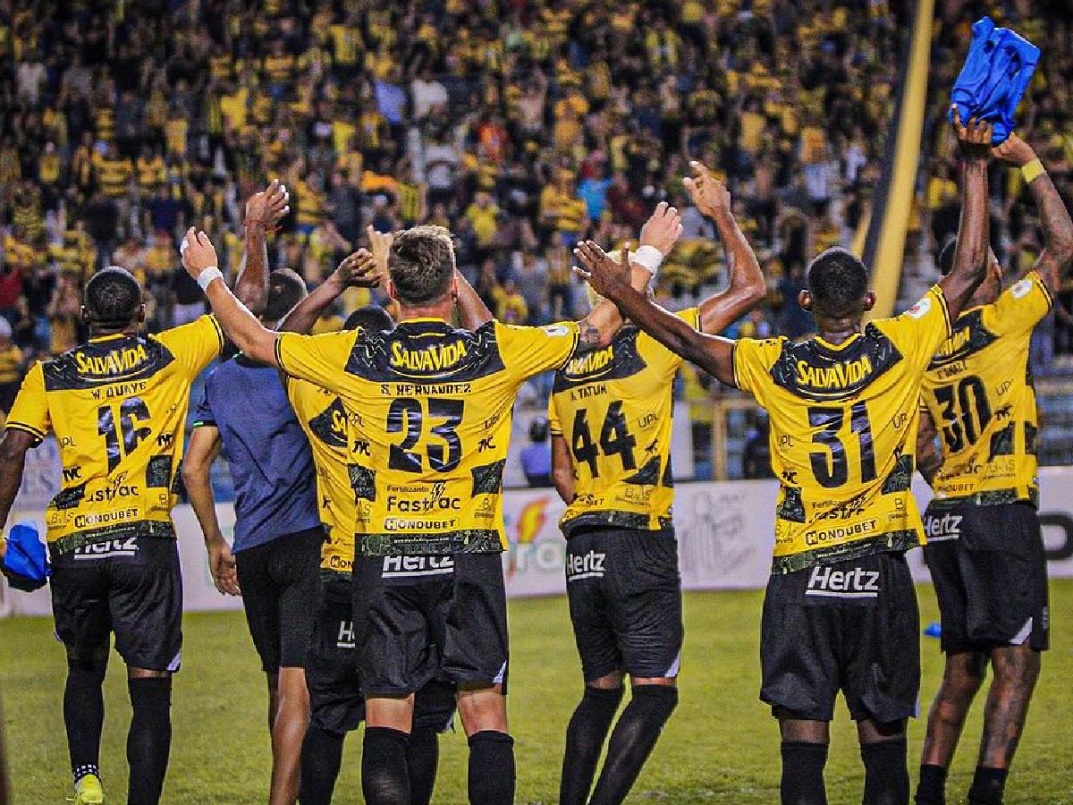 Real España pierde por lesión a futbolista clave por el resto del torneo