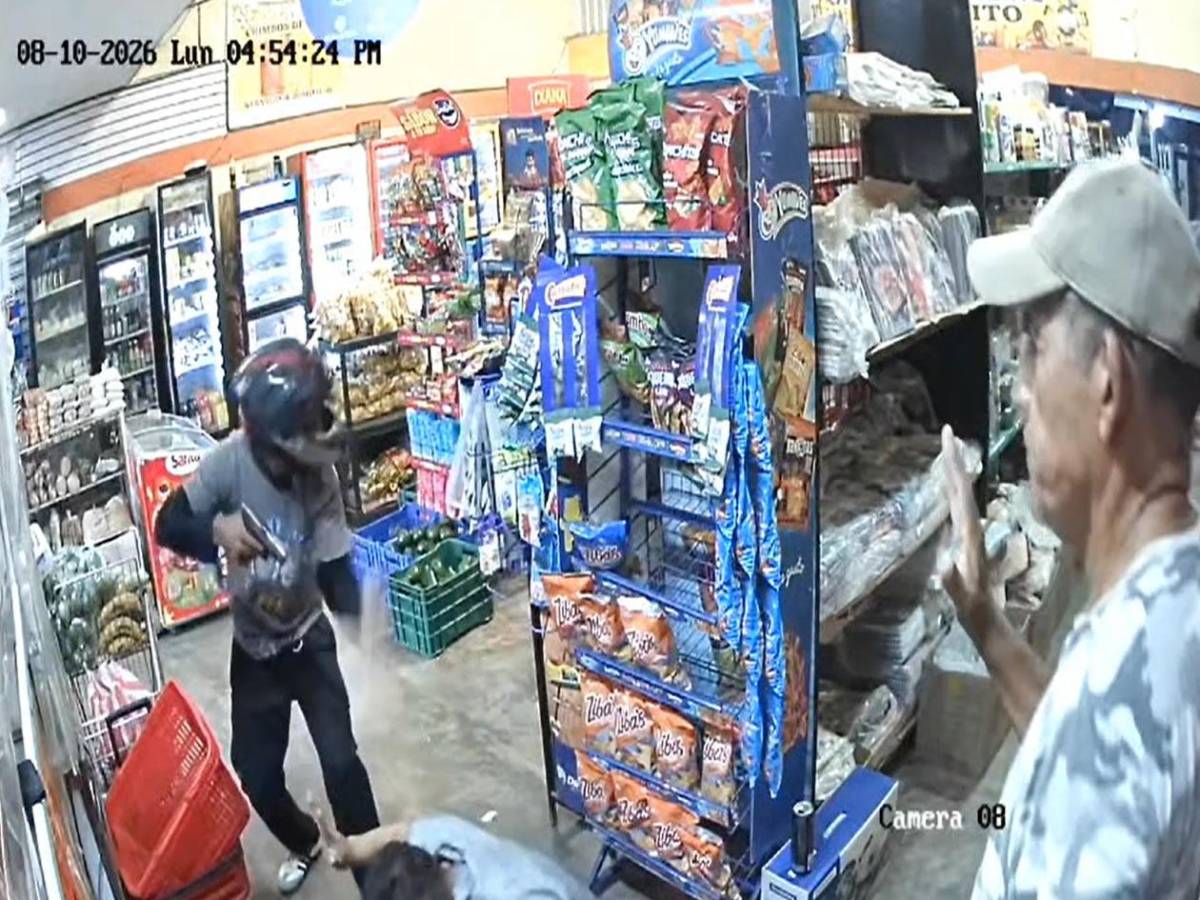 Las imágenes del asalto en minisúper que dejó un muerto y un herido en Olanchito