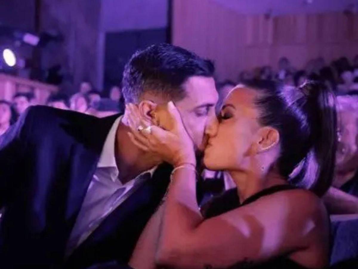 Vinicius sorprendió y Raphinha con tremendo regalo: Así la pasaron en San Valentín